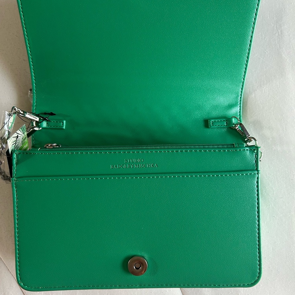 Badgley Mischka Green‎ Quilted Crossbody Bag NWT - Picture 3 of 11